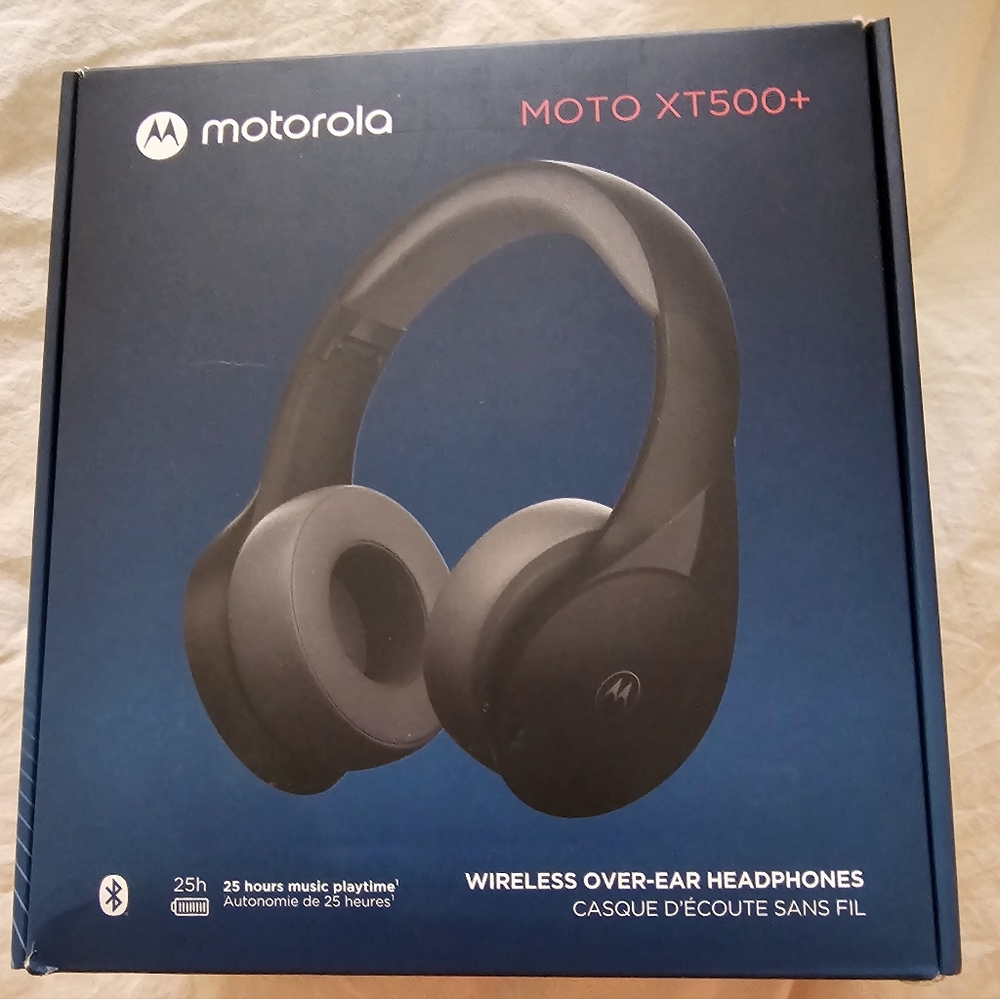 MOTO XT500+WIRELESS OVER-EAR HEADPHONES